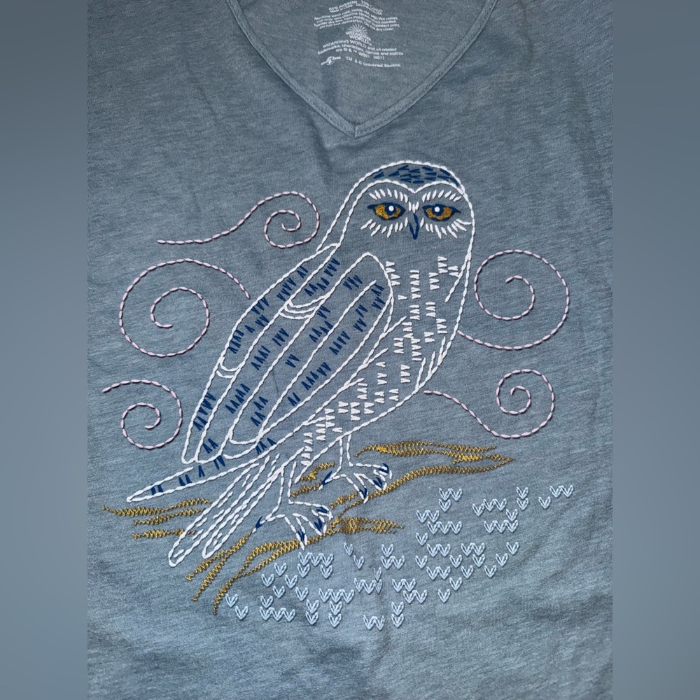 Universal Studios The Wizarding World of Harry Potter Hedwig Owl shirt